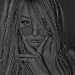 Meet your Posher, Nikita